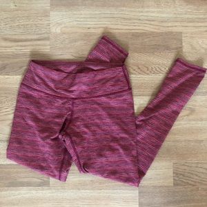 NWOT - Maroon patterned Aerie Leggings